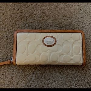 COACH WALLET IN SIGNATURE LEATHER